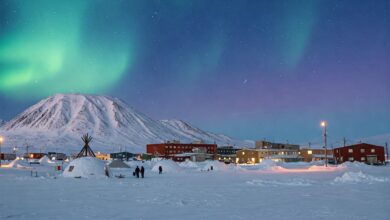 Barrow (Utqiaġvik), Alaska, USA (Winter): Months of Twilight and Stars