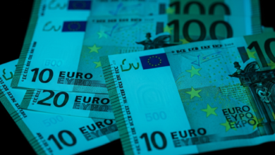 Did you know that there are banknotes that glow in the dark?